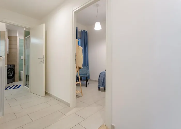 Blue Soul Flat - Near Trastevere With Easy Transport To Center - By Homes * Рим